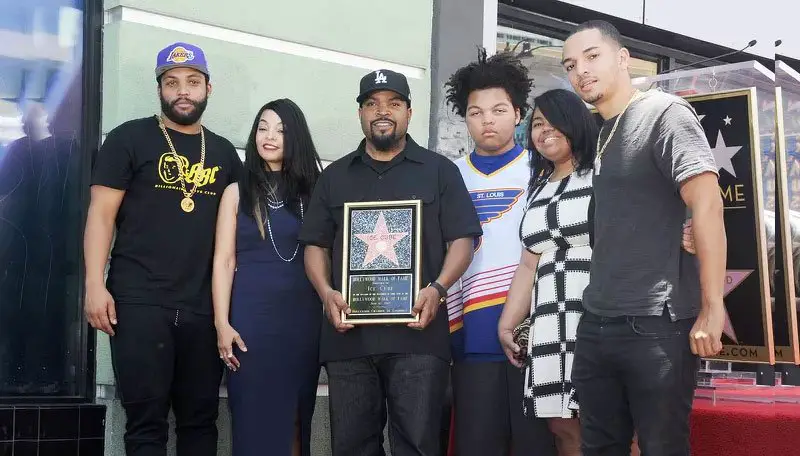 Ice Cube with his wife and four kids